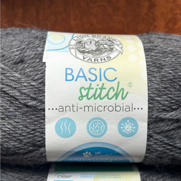 Lion Brand Charcoal Gray Yarn Bundle - Picture 2 of 5